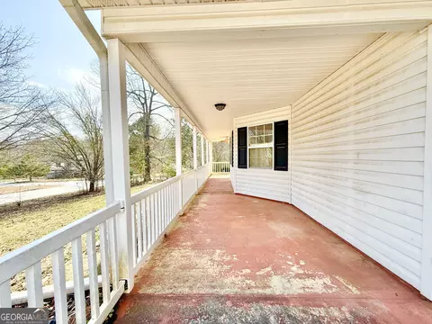 Exterior - 185 Mountain Rdg, Covington, GA 30016 photo 3 of 8
