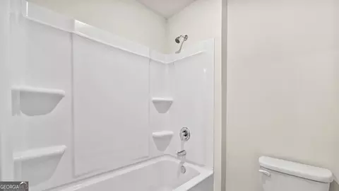 Bath - 511 Alder Lane Ct, Griffin, GA 30223 photo 2 of 3