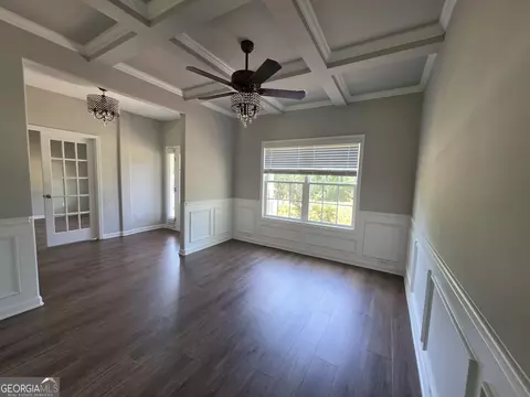 Living - 208 N Davis Rd, Lagrange, GA 30241 photo 1 of 2
