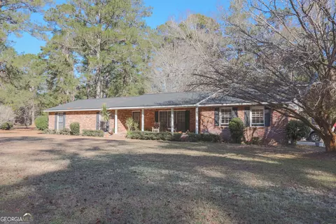 839 E Wacona Dr, Waycross, GA 31501