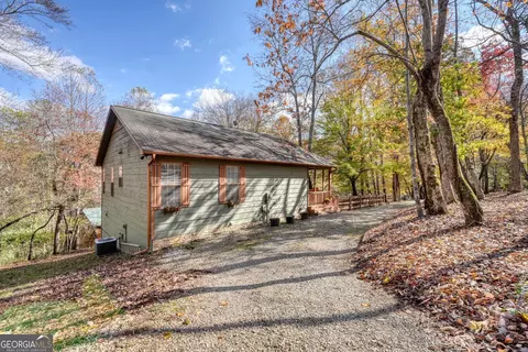 102 Maple Ln, Blairsville, GA 30512