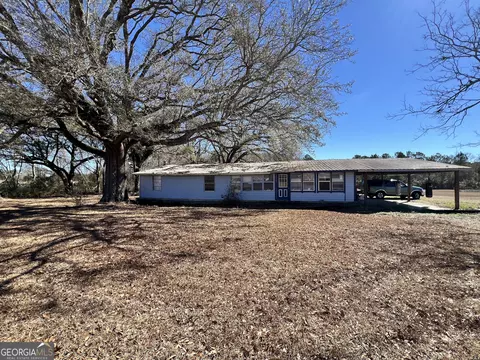 257 Dreggors Ln, Glennville, GA 30427
