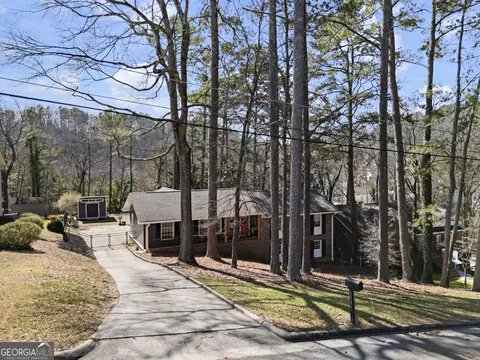 Exterior - 20 Riverview Rd SE, Rome, GA 30161 photo 2 of 9