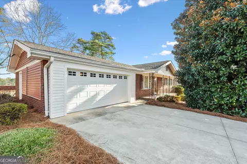 3698 Rogers Dr, Douglasville, GA 30134