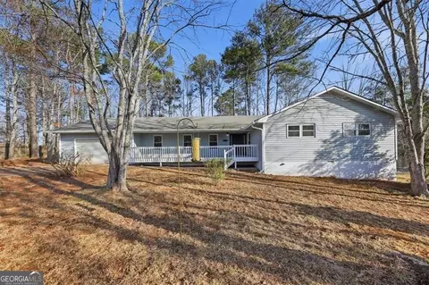 8976 Ochil Ln, Winston, GA 30187
