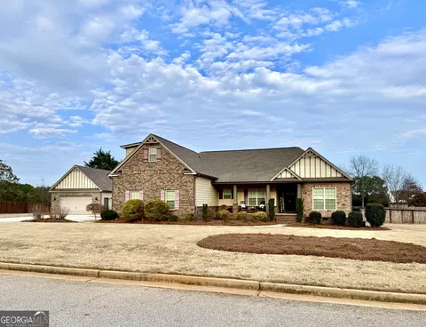 107 Feather Ln, Jackson, GA 30233