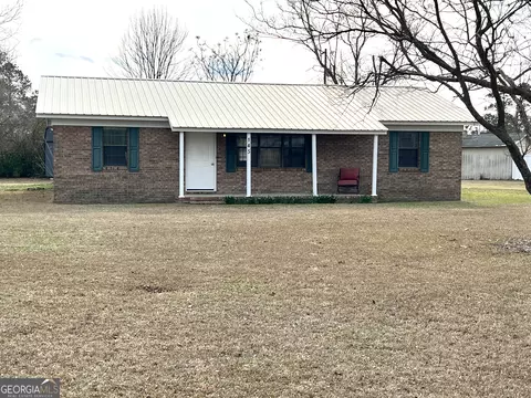 145 Beagle Blvd, Alma, GA 31510