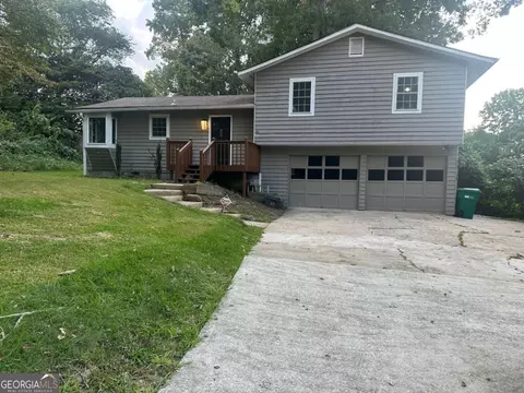 1758 Eric Cir, Lawrenceville, GA 30043
