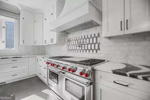 Kitchen - 1445 Hillside Dr, Grayson, GA 30017 photo 5 of 7