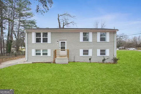 216 Scarsdale Dr, Riverdale, GA 30274