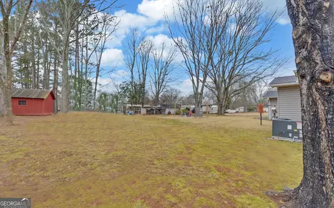 Exterior - 926 Skyline Dr, Toccoa, GA 30577 photo 10 of 13