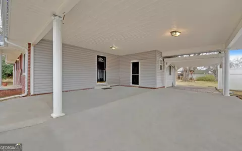 Exterior - 926 Skyline Dr, Toccoa, GA 30577 photo 8 of 13