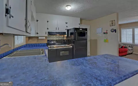 Kitchen - 926 Skyline Dr, Toccoa, GA 30577 photo 2 of 2