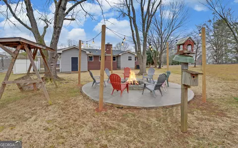 Exterior - 926 Skyline Dr, Toccoa, GA 30577 photo 11 of 13
