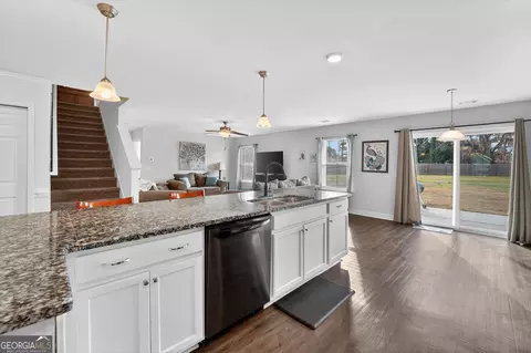 Kitchen - 618 Bledsoe Dr, Guyton, GA 31312 photo 2 of 4