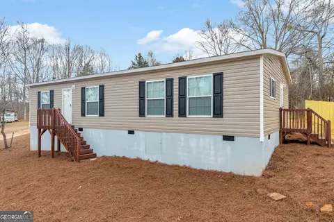 Exterior - 102 Meadowlark Ln, Toccoa, GA 30577 photo 1 of 3