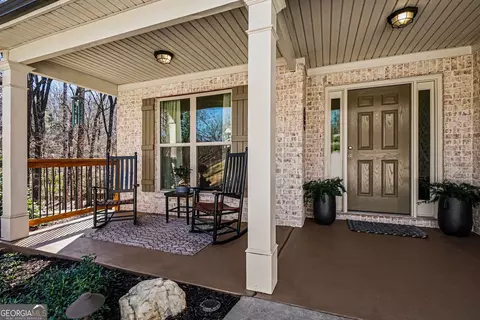Exterior - 994 Lakeview Dr, Commerce, GA 30529 photo 3 of 5