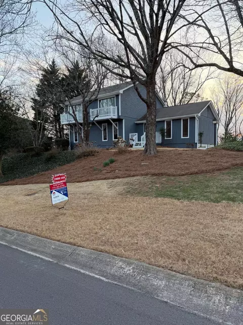 2060 Kinridge Rd, Marietta, GA 30062