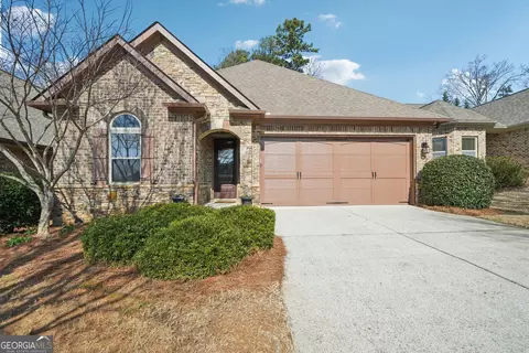4526 Magnolia Club Cir, Sugar Hill, GA 30518