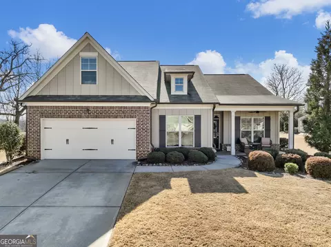 820 Lakeview Bend Cir, Jefferson, GA 30549