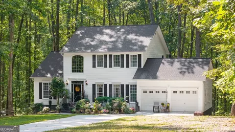 5074 Peach Mountain Cir, Gainesville, GA 30507