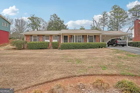 220 Jade Cove Dr, Roswell, GA 30075