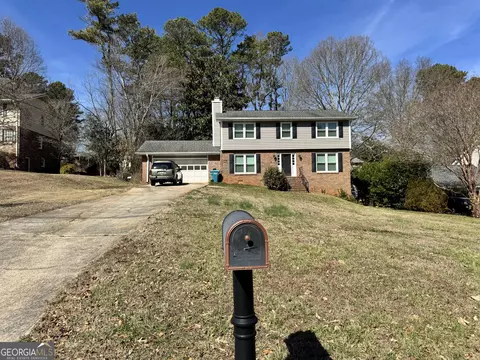 4703 Marc Ct SW, Lilburn, GA 30047