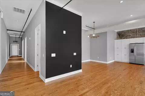 Entry Way - 565 Poplar St, Macon, GA 31210 photo 2 of 6
