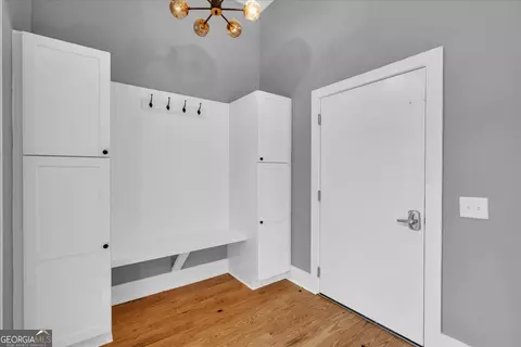 Entry Way - 565 Poplar St, Macon, GA 31210 photo 6 of 6