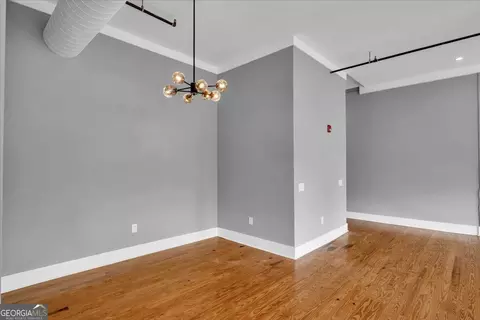 Living - 565 Poplar St, Macon, GA 31210 photo 8 of 9