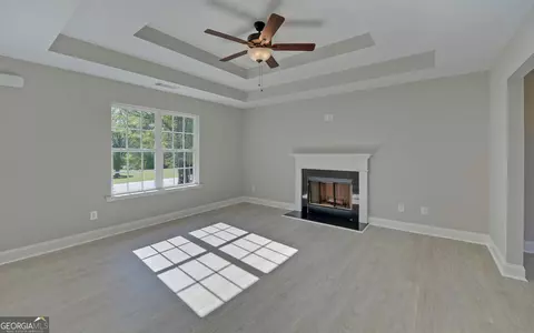 Living - 256 Canyon Point Dr, Demorest, GA 30535 photo 2 of 2