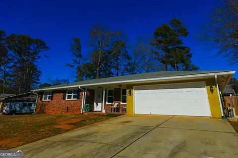 2671 Kings Cir, Lawrenceville, GA 30044