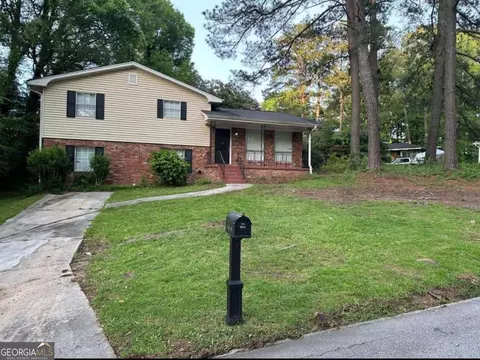1247 Shoreham Dr, Atlanta, GA 30349