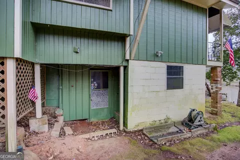 Exterior - 225 Lang Cir, Covington, GA 30014 photo 6 of 10