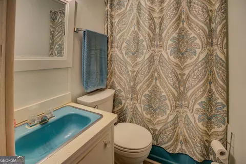 Bath - 225 Lang Cir, Covington, GA 30014 photo 1 of 1