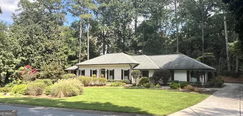2759 Chimney Springs Dr, Marietta, GA 30062