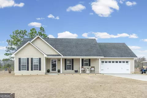 5605 Woodstone Dr, Blackshear, GA 31516