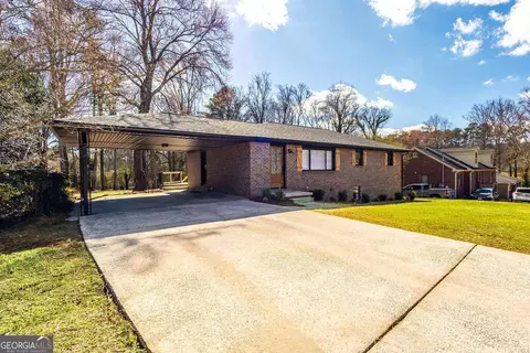 3253 Shadowridge Dr SW, Marietta, GA 30008