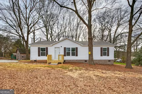 720 Woodland Cir, Loganville, GA 30052