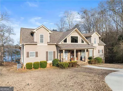 488 Brookdale Pt, Lavonia, GA 30553