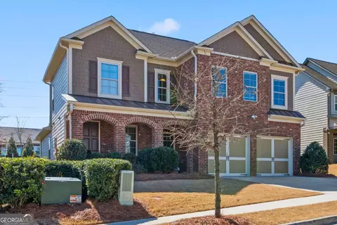 6647 Rivergreen Rd, Flowery Branch, GA 30542