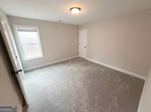 Bedroom - 951 Oconee Ln, Commerce, GA 30529 photo 6 of 8