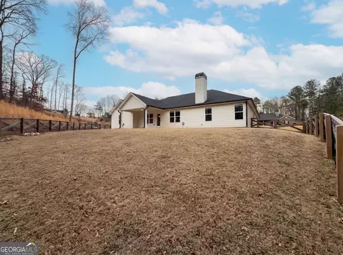 Exterior - 951 Oconee Ln, Commerce, GA 30529 photo 5 of 6