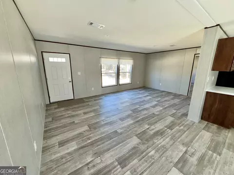 Living - 420 Mosley Bridge Rd, Claxton, GA 30417 photo 1 of 4