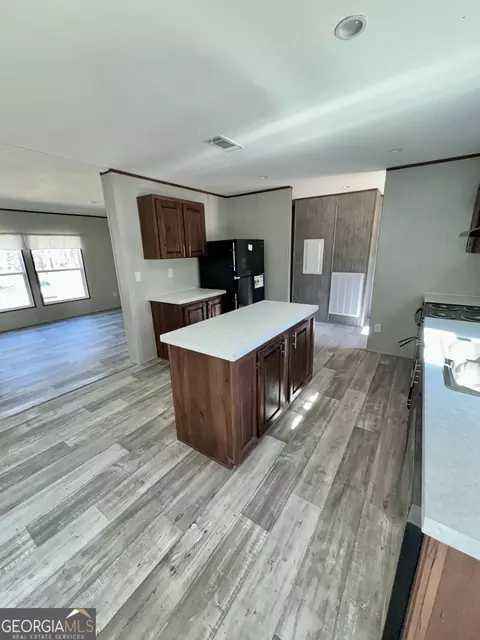 Kitchen - 420 Mosley Bridge Rd, Claxton, GA 30417 photo 2 of 2