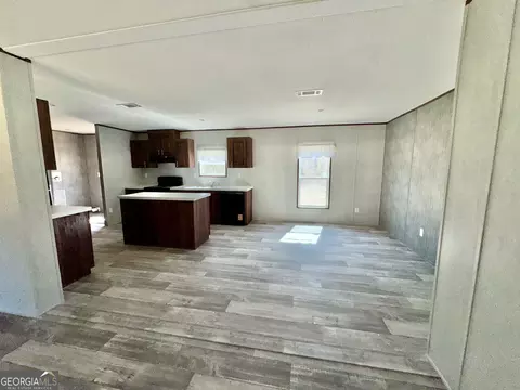 Living - 420 Mosley Bridge Rd, Claxton, GA 30417 photo 4 of 4