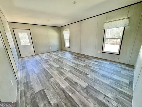 Living - 420 Mosley Bridge Rd, Claxton, GA 30417 photo 3 of 4