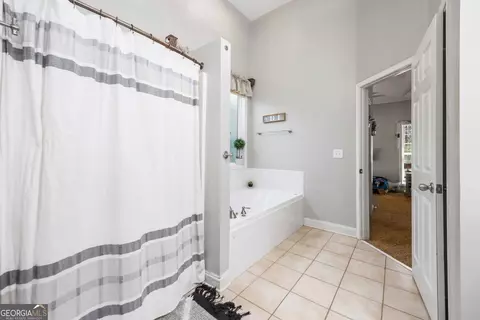 Entry Way - 829 Thrash Rd, Lagrange, GA 30241 photo 4 of 4