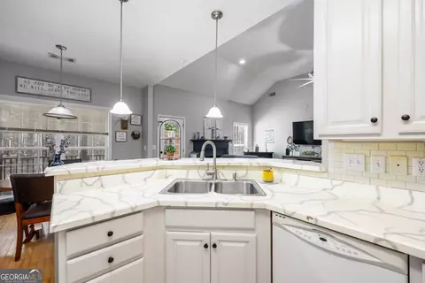 Kitchen - 829 Thrash Rd, Lagrange, GA 30241 photo 3 of 3