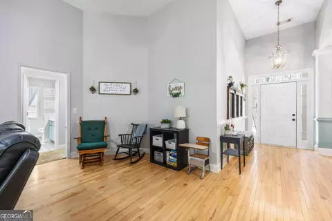 Entry Way - 829 Thrash Rd, Lagrange, GA 30241 photo 3 of 4